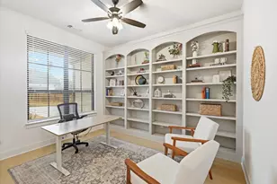 1006 Scarlet Sage Dr, Georgetown, TX 78628 - Photo 4