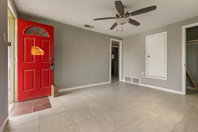 7402 Providence Avenue, Austin, TX 78752 - Photo 8