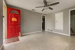 7402 Providence Ave, Austin, TX 78752 - Photo 8