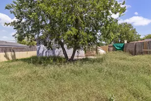 7402 Providence Ave, Austin, TX 78752 - Photo 32