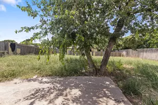 7402 Providence Ave, Austin, TX 78752 - Photo 36