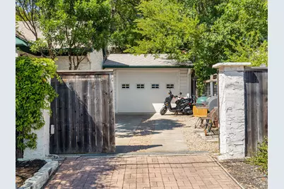 2825 Shoal Crest Avenue, Austin, TX 78705 - Photo 14