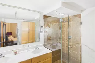 711 W 26th St, Austin, TX 78705 - Photo 8