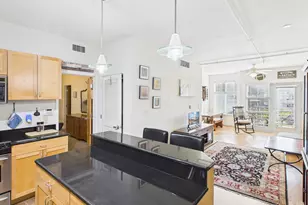 711 W 26th St, Austin, TX 78705 - Photo 2