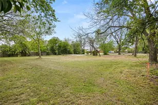 601 N Church St, Georgetown, TX 78626 - Photo 1