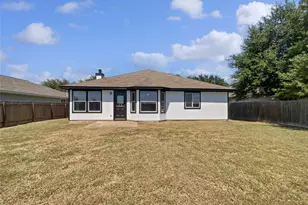 404 Stewart Dr, Hutto, TX 78634 - Photo 8