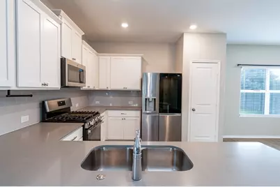 717 Legends Lane, Georgetown, TX 78628 - Photo 6