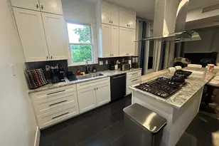 3210 Hampton Rd, Austin, TX 78705 - Photo 6