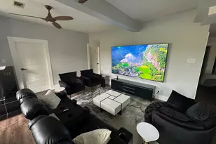 3210 Hampton Rd, Austin, TX 78705 - Photo 32