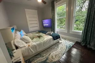 3210 Hampton Rd, Austin, TX 78705 - Photo 2