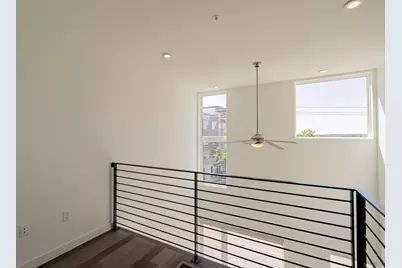 2002 E 7th Street #207, Austin, TX 78702 - Photo 10