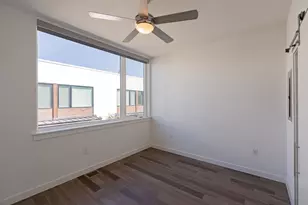 2002 E 7th St, Austin, TX 78702 - Photo 12