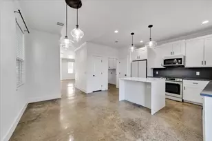 294 Shady Bluff Dr, Wimberley, TX 78676 - Photo 10