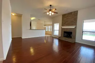 1527 Woodlands Dr, Kyle, TX 78640 - Photo 2