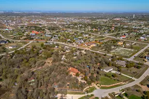 185 Monterrey Hills Dr, Del Valle, TX 78617 - Photo 4