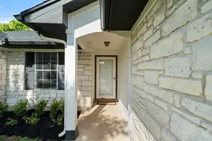 611 Clearcreek Dr, Leander, TX 78641 - Photo 2