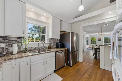 5203 Valley Oak Drive, Austin, TX 78731 - Photo 18