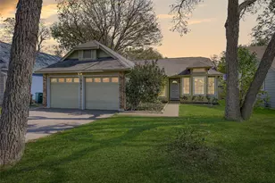 9839 Briar Ridge Dr, Austin, TX 78748 - Photo 2