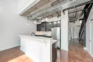 807 E 14th St, Austin, TX 78702 - Photo 24