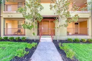 807 E 14th St, Austin, TX 78702 - Photo 16