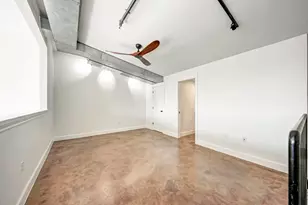 807 E 14th St, Austin, TX 78702 - Photo 32