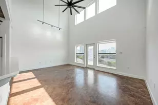 807 E 14th St, Austin, TX 78702 - Photo 20