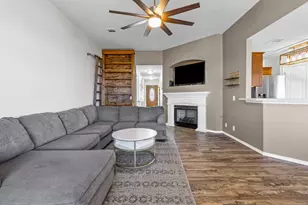 1318 Settlers Valley Dr, Pflugerville, TX 78660 - Photo 4