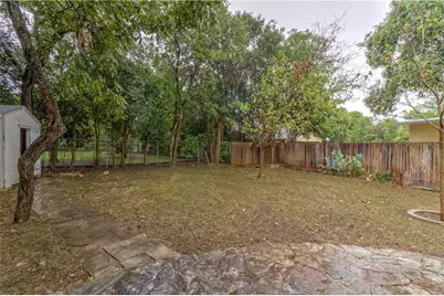 607 E 15th Street, Georgetown, TX 78626 - Photo 30