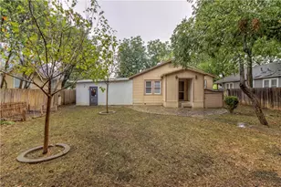 607 E 15th St, Georgetown, TX 78626 - Photo 24