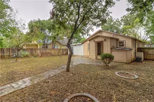 607 E 15th St, Georgetown, TX 78626 - Photo 28
