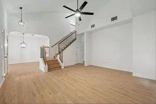 1310 W Parmer Ln, Austin, TX 78727 - Photo 4