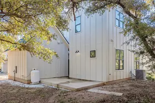 2404 Bruin Dr, Spicewood, TX 78669 - Photo 26