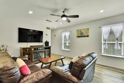 2950 E Old Settlers Boulevard #70, Round Rock, TX 78665 - Photo 8