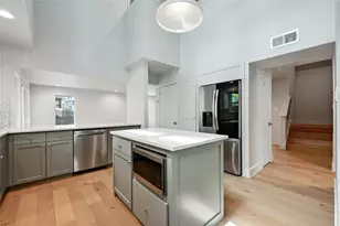 1305 Kenwood Ave, Austin, TX 78704 - Photo 10