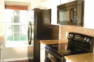 6627 Valleyside Rd, Austin, TX 78731 - Photo 14