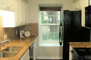 6627 Valleyside Rd, Austin, TX 78731 - Photo 12