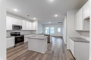 732 Barbary Coast Ln, Jarrell, TX 76537 - Photo 4