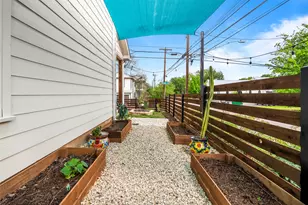 1600 Maple Ave, Austin, TX 78702 - Photo 32