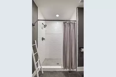 904 Acorn Oaks Drive, Austin, TX 78745 - Photo 22
