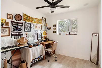904 Acorn Oaks Drive, Austin, TX 78745 - Photo 24