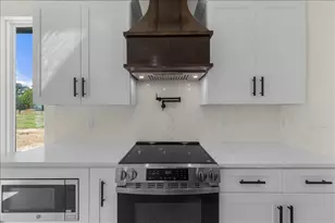 809 FM467, Seguin, TX 78155 - Photo 12