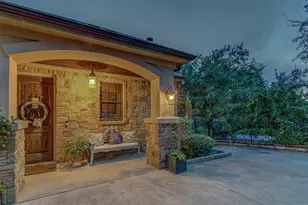 303 Rolling Green Dr, Lakeway, TX 78734 - Photo 4