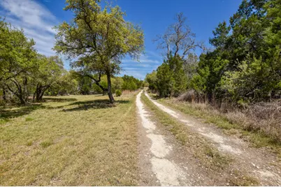 1610 County Road 262, Georgetown, TX 78633 - Photo 24