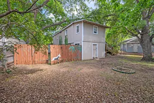 4616 E Cesar Chavez St, Austin, TX 78702 - Photo 2