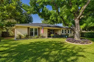 3017 Val Dr, Austin, TX 78723 - Photo 2