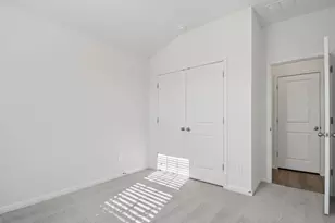 125 Maple Hedge Rd, Hutto, TX 78634 - Photo 8