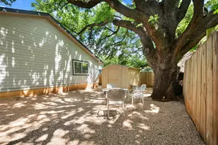 7805 Wakefield Dr, Austin, TX 78749 - Photo 34
