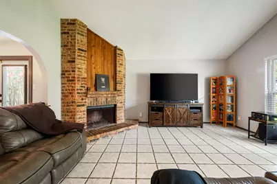 7805 Wakefield Drive, Austin, TX 78749 - Photo 8
