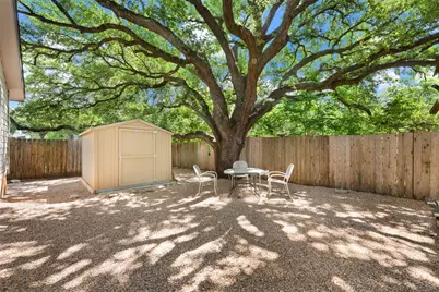 7805 Wakefield Drive, Austin, TX 78749 - Photo 34