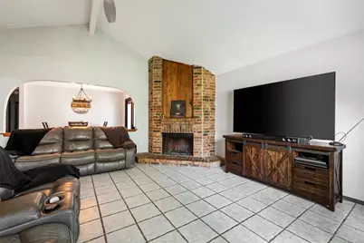 7805 Wakefield Drive, Austin, TX 78749 - Photo 8